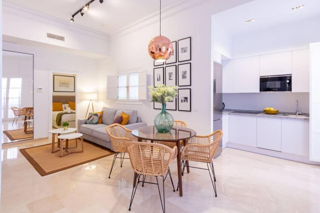 סביליה Mumu Luxury Suite Lirio מראה חיצוני תמונה