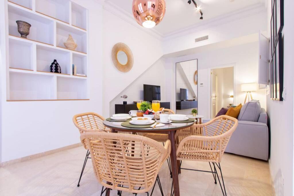 סביליה Mumu Luxury Suite Lirio מראה חיצוני תמונה